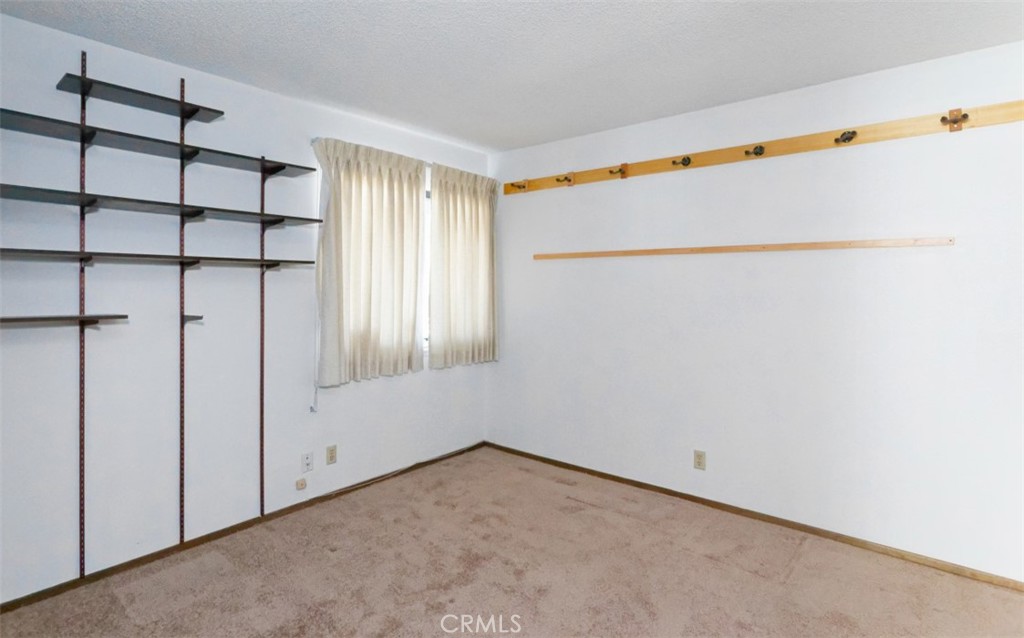 15490 Mondamon Road Apple Valley, CA 92307 - Photo 32 of 45