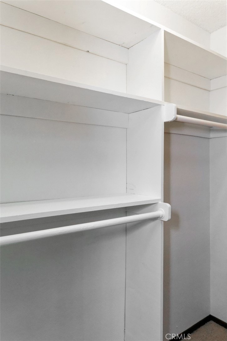 15490 Mondamon Road Apple Valley, CA 92307 - Photo 37 of 45