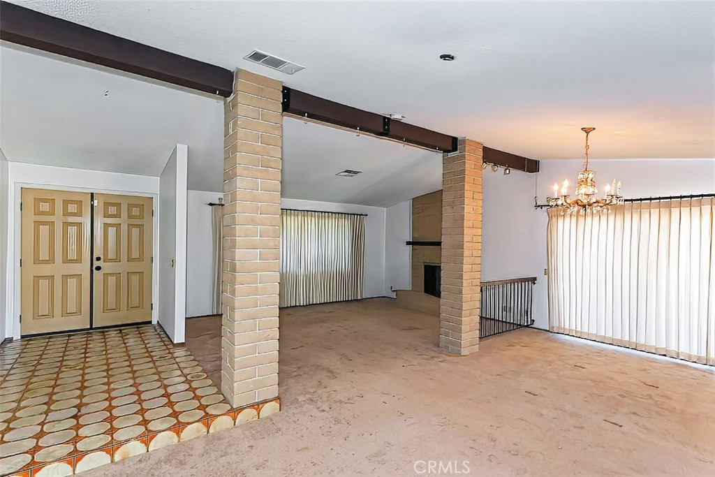 15490 Mondamon Road Apple Valley, CA 92307 - Photo 4 of 45