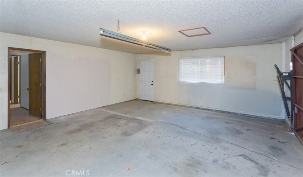 15490 Mondamon Road Apple Valley, CA 92307 - Photo 42 of 45