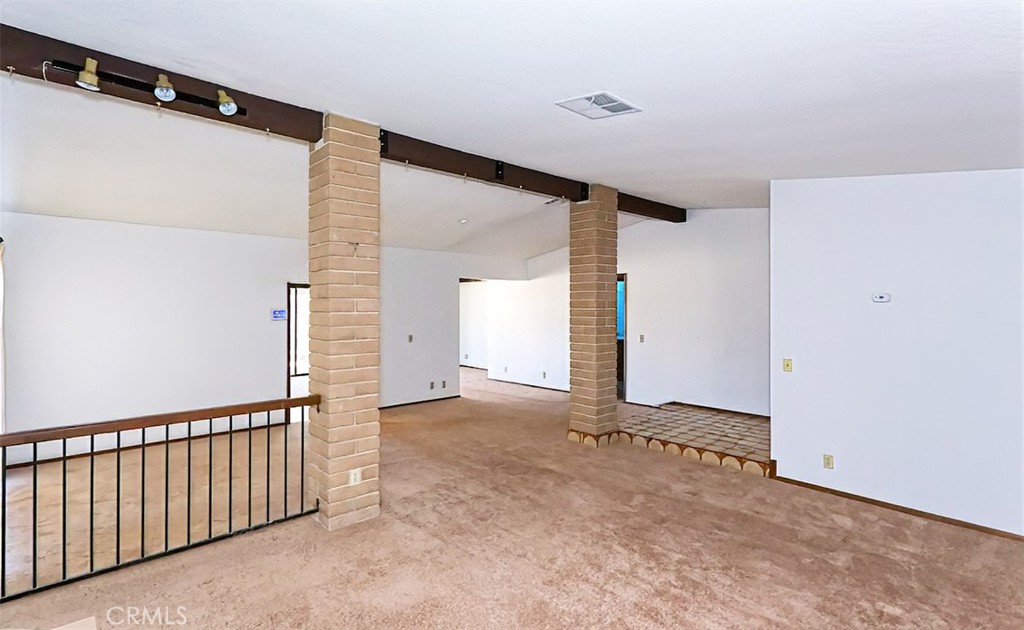 15490 Mondamon Road Apple Valley, CA 92307 - Photo 5 of 45