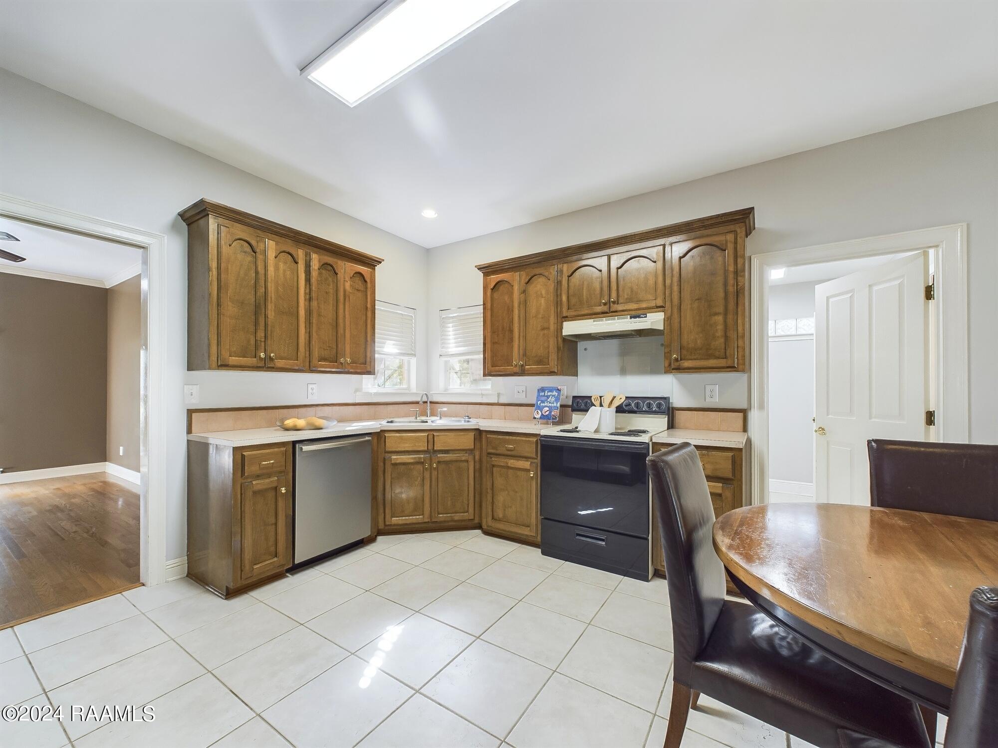 642 Bellevue Plantation Road Lafayette, LA 70503 - Photo 12 of 35 CAM02218G0-PR0067-STILL003