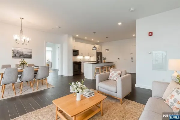 $4,500 | 159 Cedar Street, Unit 201, Fort Lee, NJ 07024