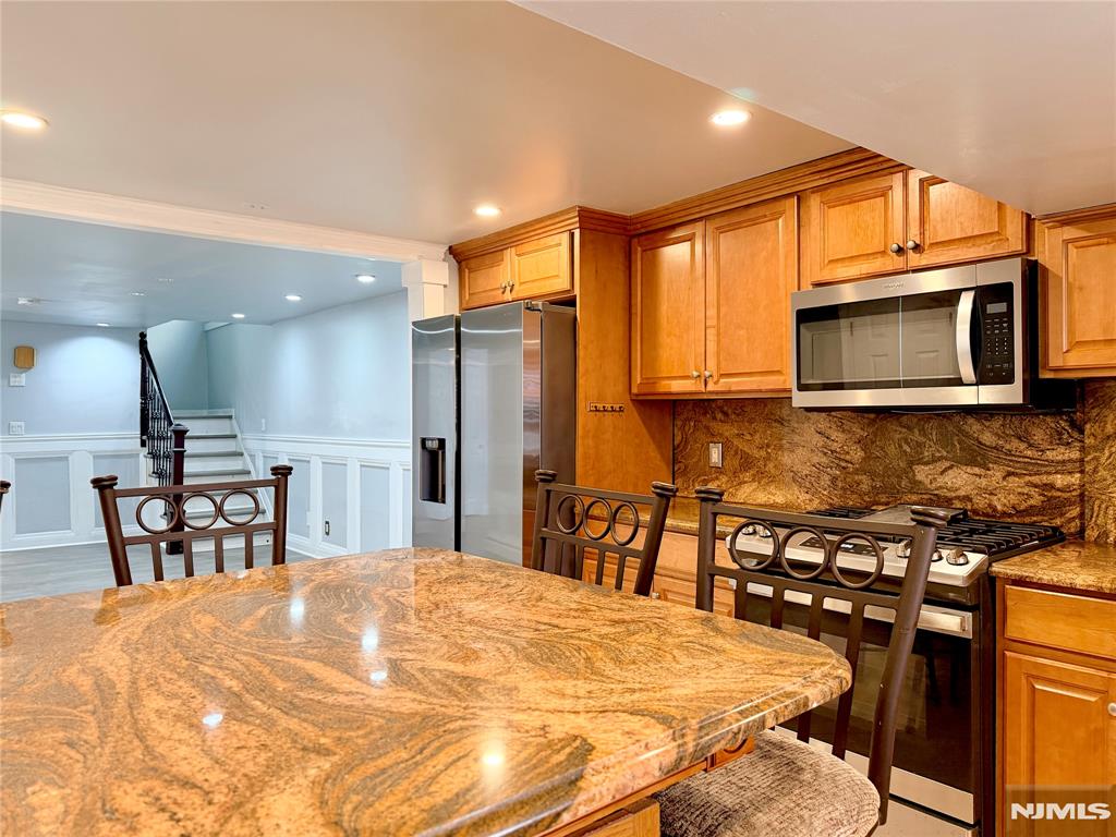 227 Washington Avenue Hackensack, NJ 07601 - Photo 7 of 33