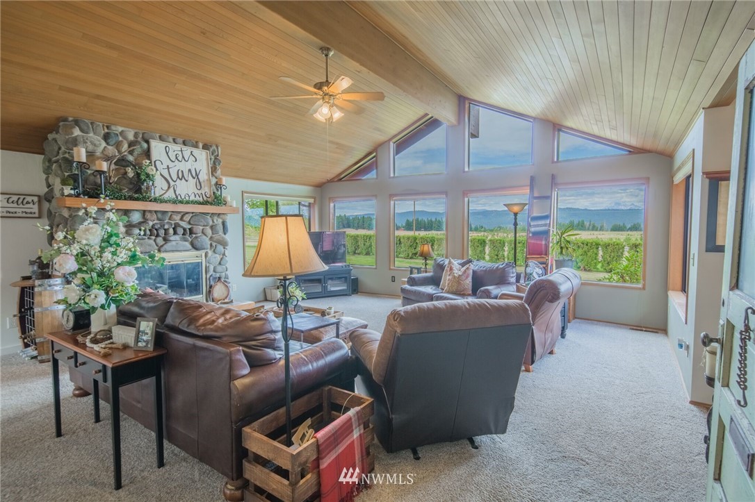 4780 Upper Peoh Point Road Cle Elum, WA 98922 - Photo 11 of 25 Gallery Image 11