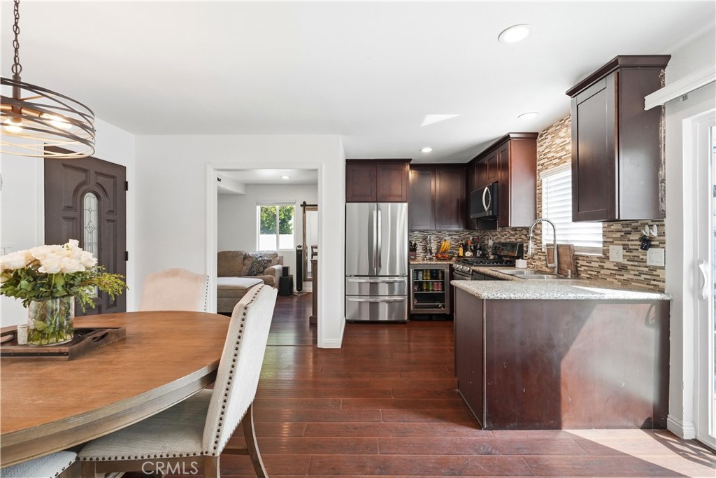 16436 Virginia Paramount, CA 90723 - Photo 12 of 26