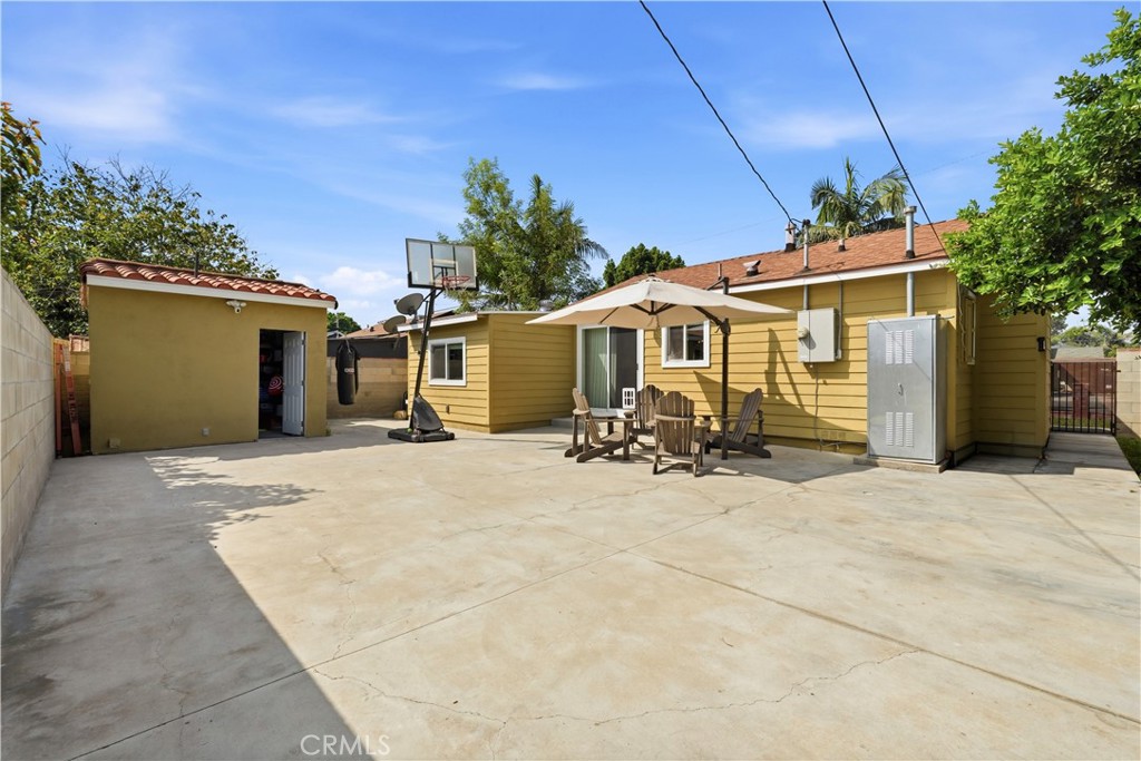 16436 Virginia Paramount, CA 90723 - Photo 21 of 26