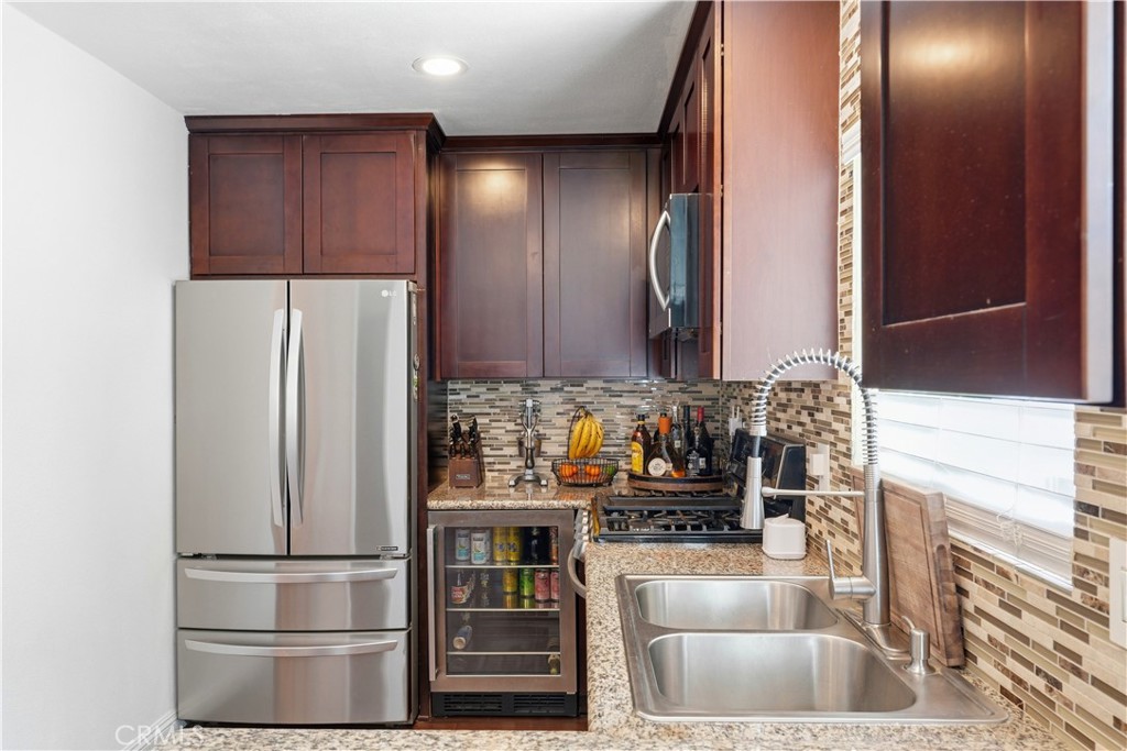 16436 Virginia Paramount, CA 90723 - Photo 10 of 26