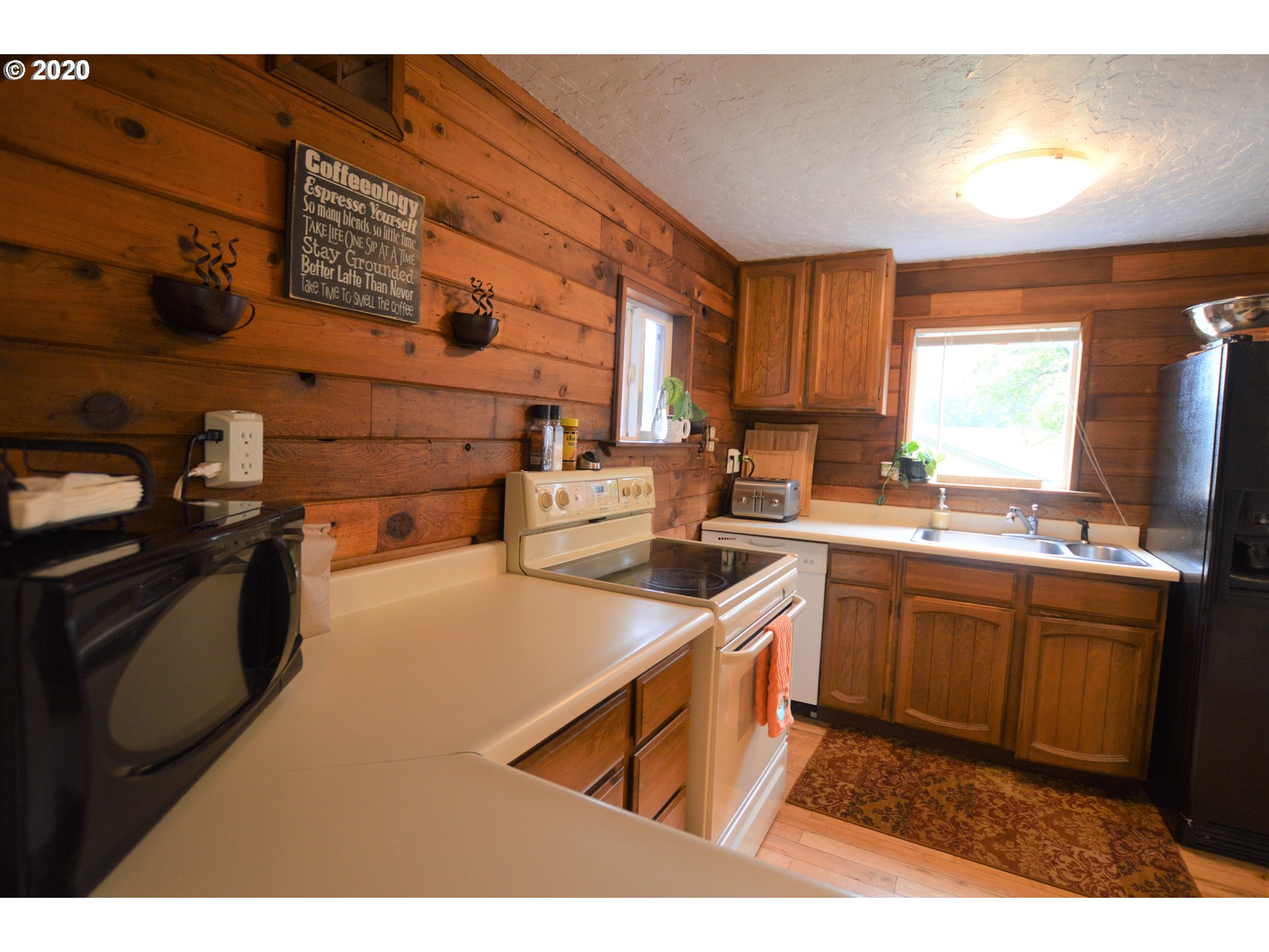 93104 Labeck Road Astoria, OR 97103 - Photo 12 of 32 Gallery Image 12