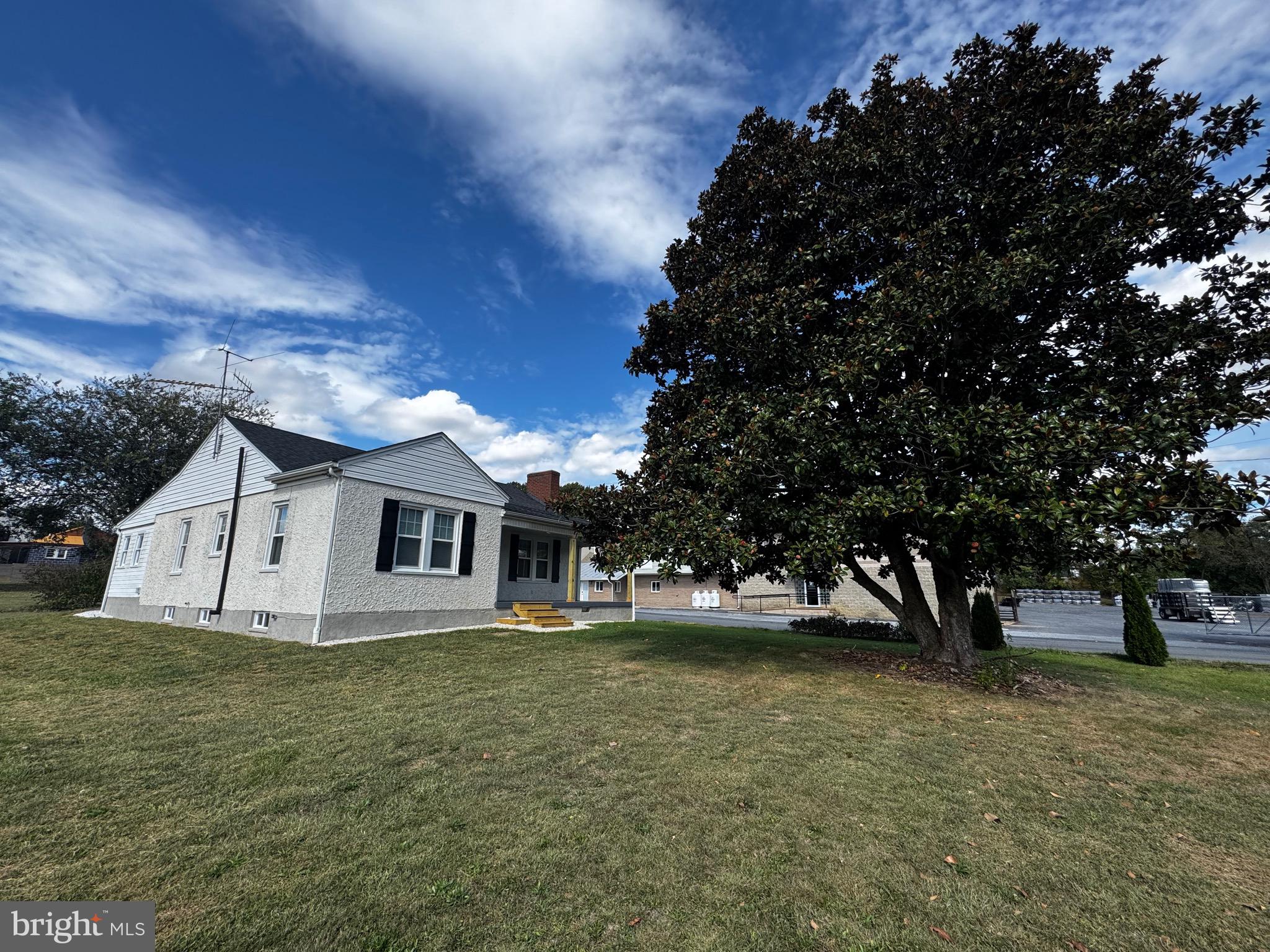 121 Center Street Mount Jackson, VA 22842 - Photo 9 of 46 a view of a house with a yard