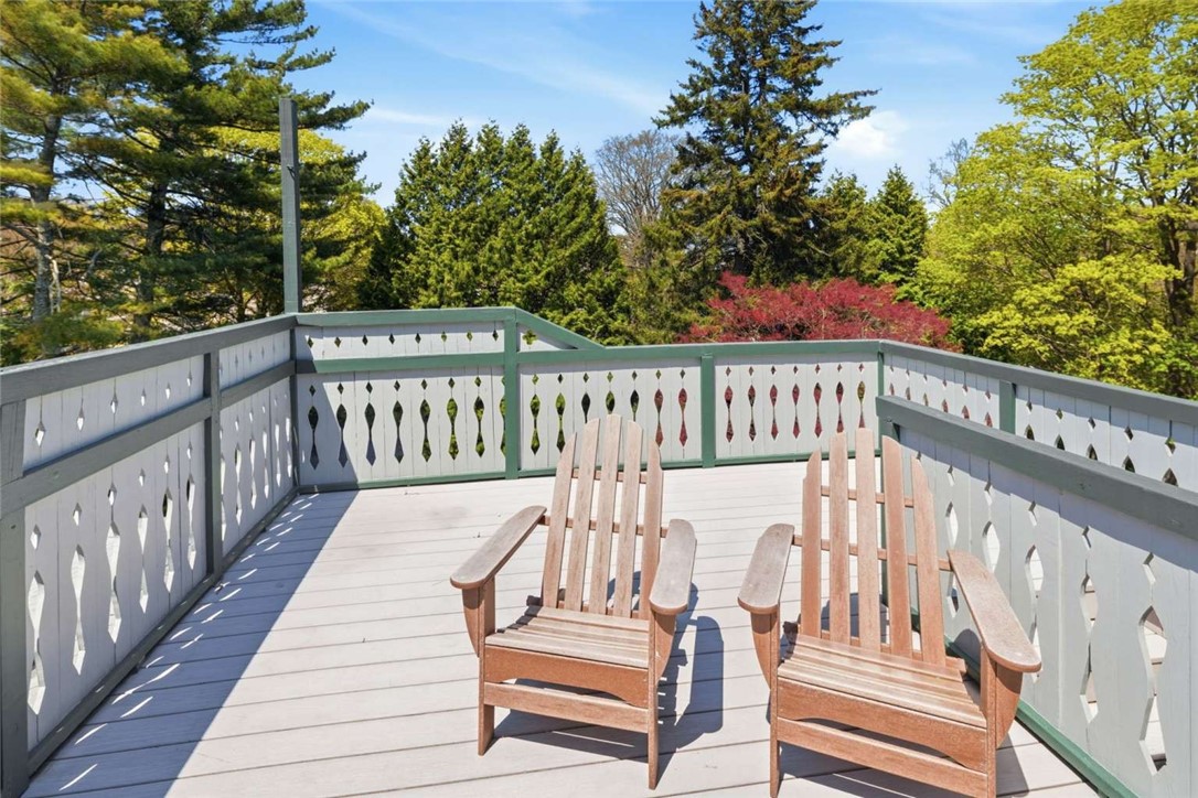 6 Howe Avenue, Unit 8 Newport, RI 02840 - Photo 16 of 20