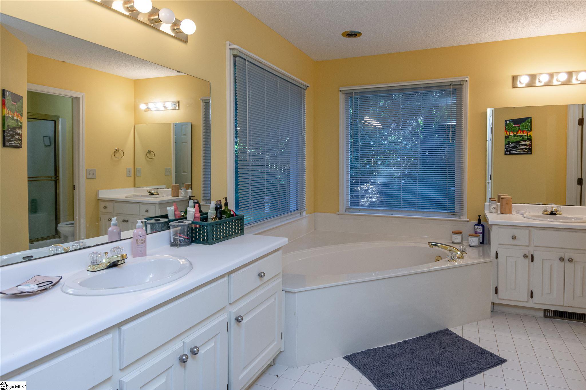 225 Hardwood Road Greenville, SC 29607 - Photo 12 of 16 Gallery Image 12
