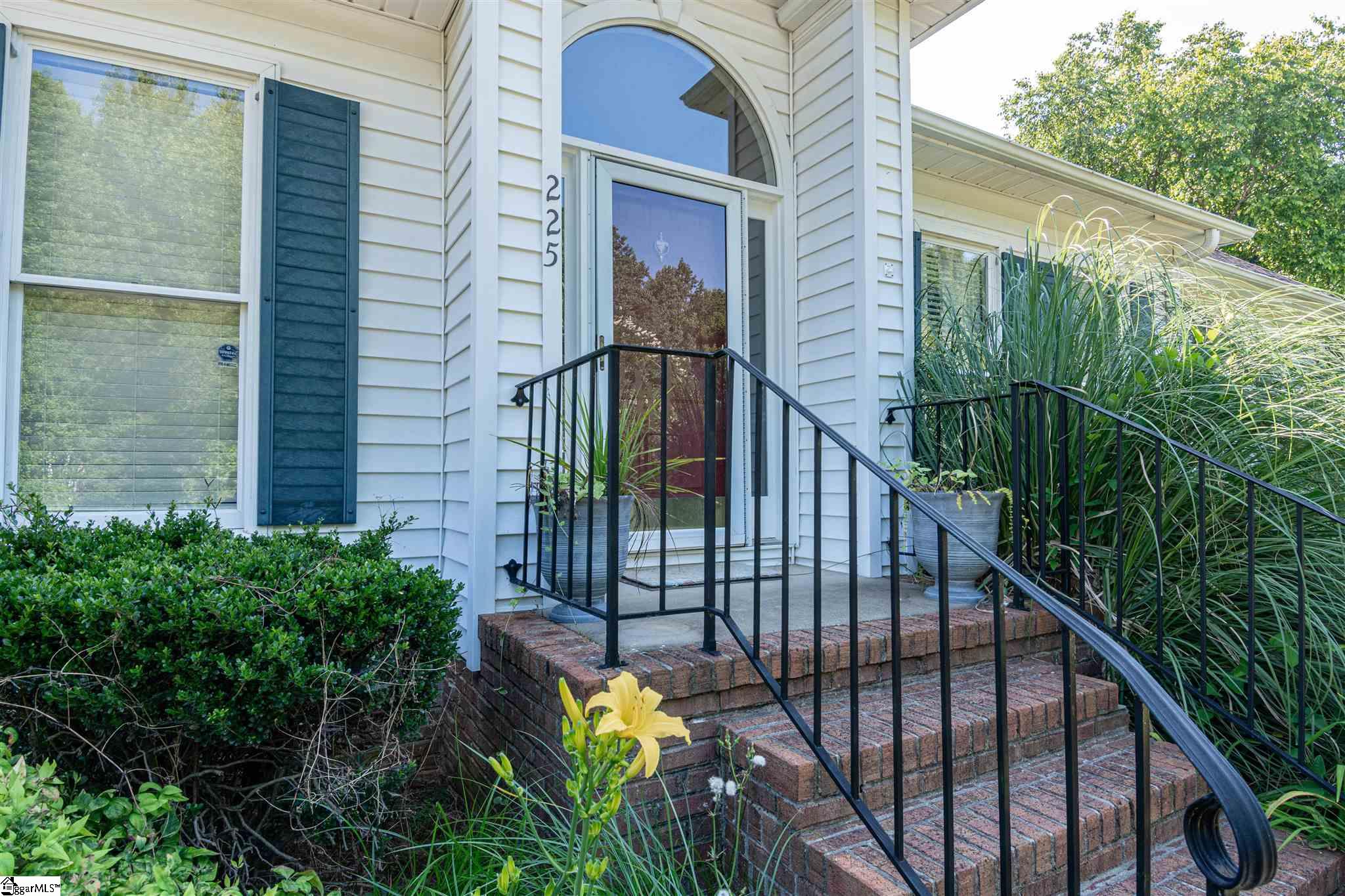 225 Hardwood Road Greenville, SC 29607 - Photo 3 of 16 Gallery Image 3