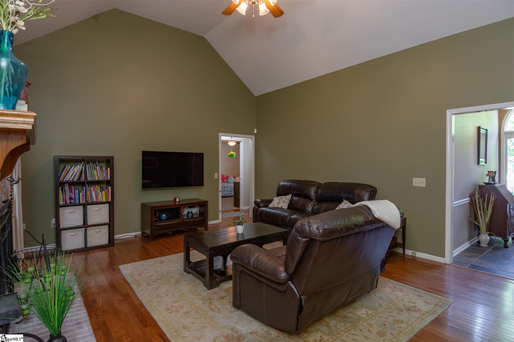 225 Hardwood Road Greenville, SC 29607 - Photo 9 of 16 Gallery Image 9