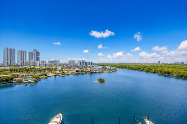 $6,200 | 400 Sunny Isle, Unit 1106, Sunny Isles Beach, FL 33160