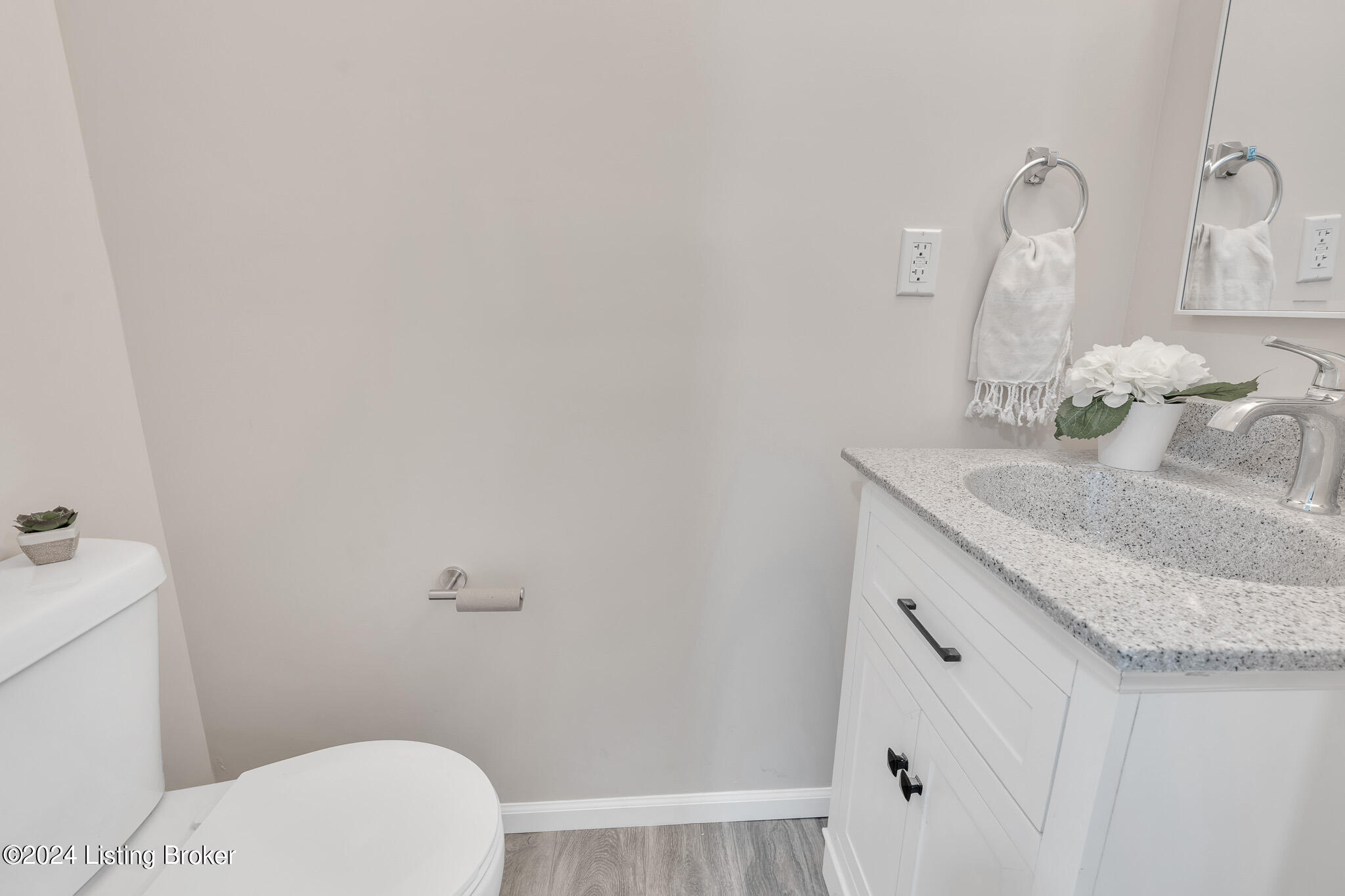 5357 Park Road Louisville, KY 40214 - Photo 19 of 54 Half Bath