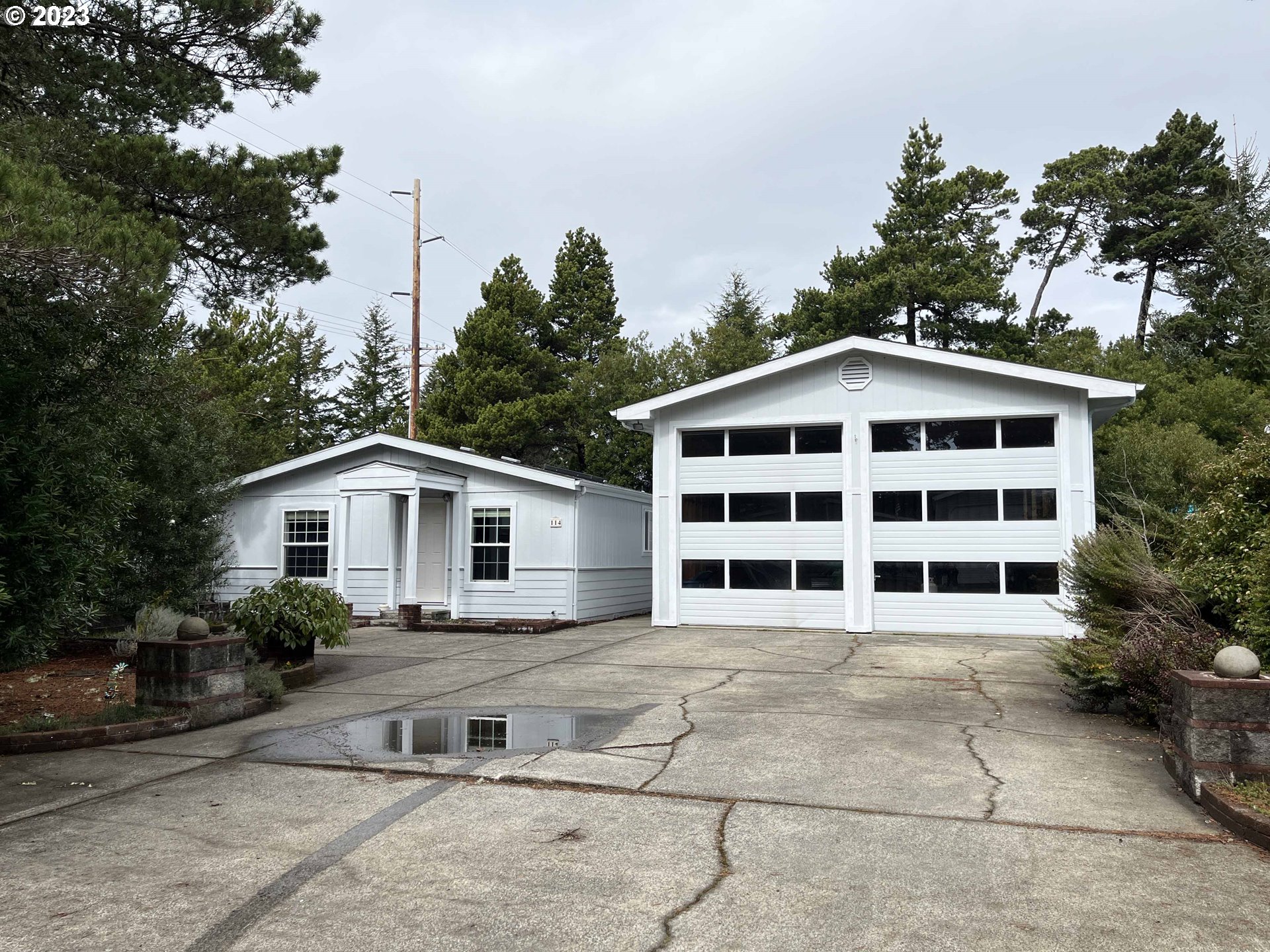 114 Pine Tree Loop Florence, OR 97439 - Photo 1 of 32 Gallery Image 1