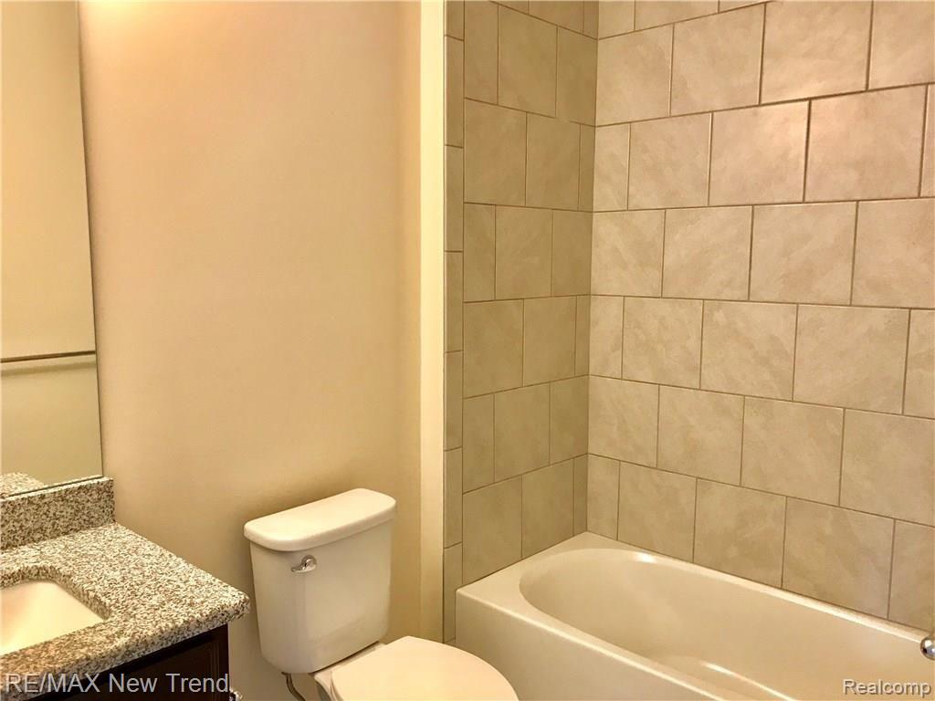 42932 Cardinal Way Novi, MI 48375 - Photo 19 of 22