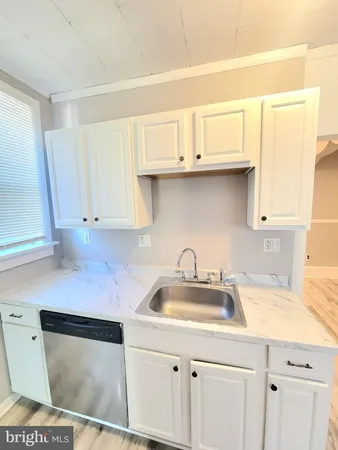 $1,950 | 602 Powell Street, Gloucester City, NJ 08030