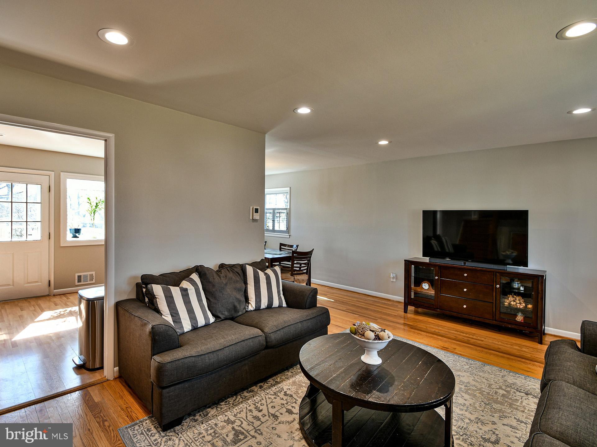 6621 Hunter Road Elkridge, MD 21075 - Photo 6 of 46 Gallery Image 6