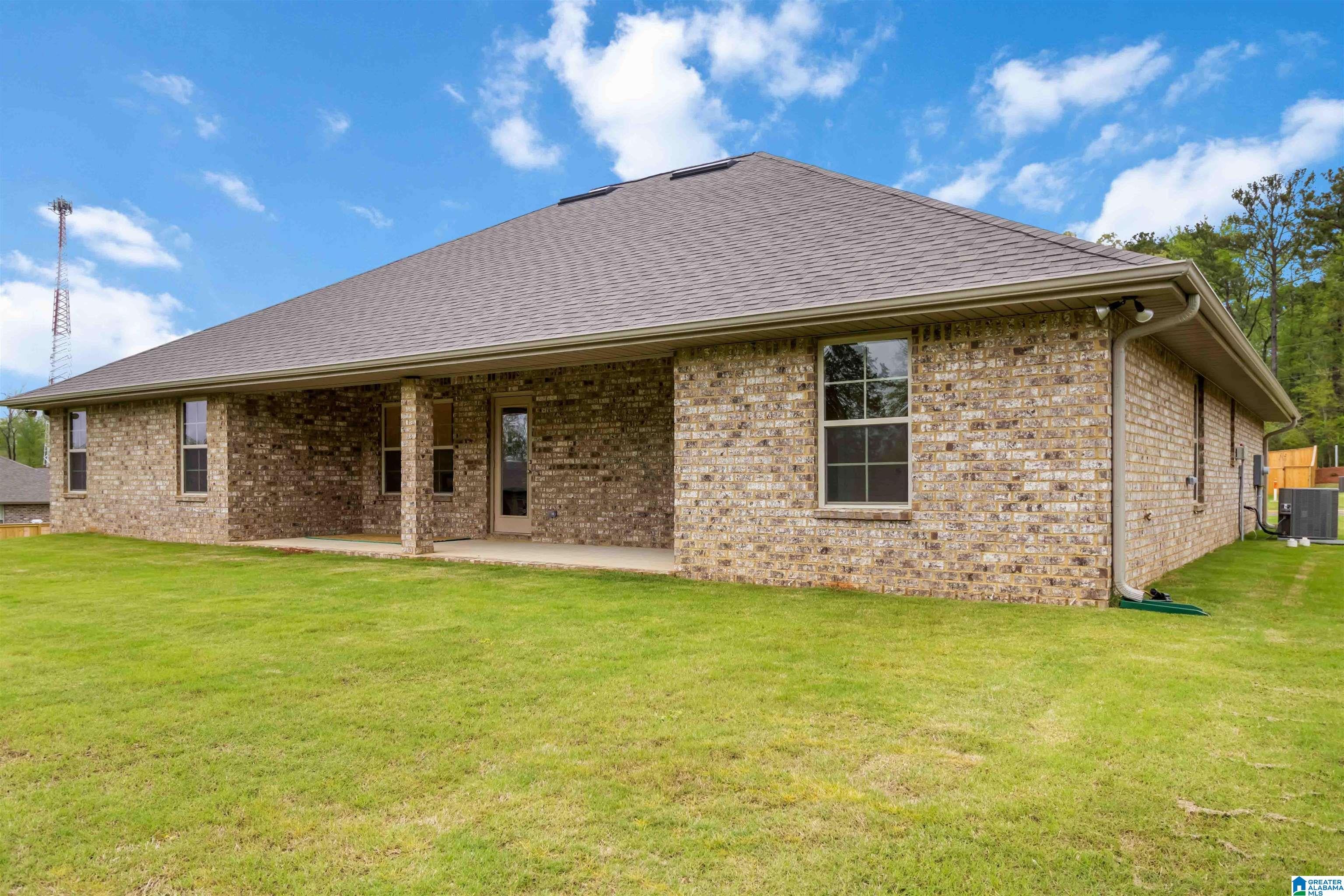 405 Patrick Road Alabaster, AL 35114 - Photo 6 of 29 Gallery Image 6