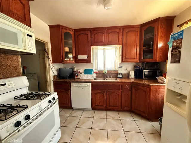 $689,000 | 2146 Golden Avenue, Long Beach, CA 90806