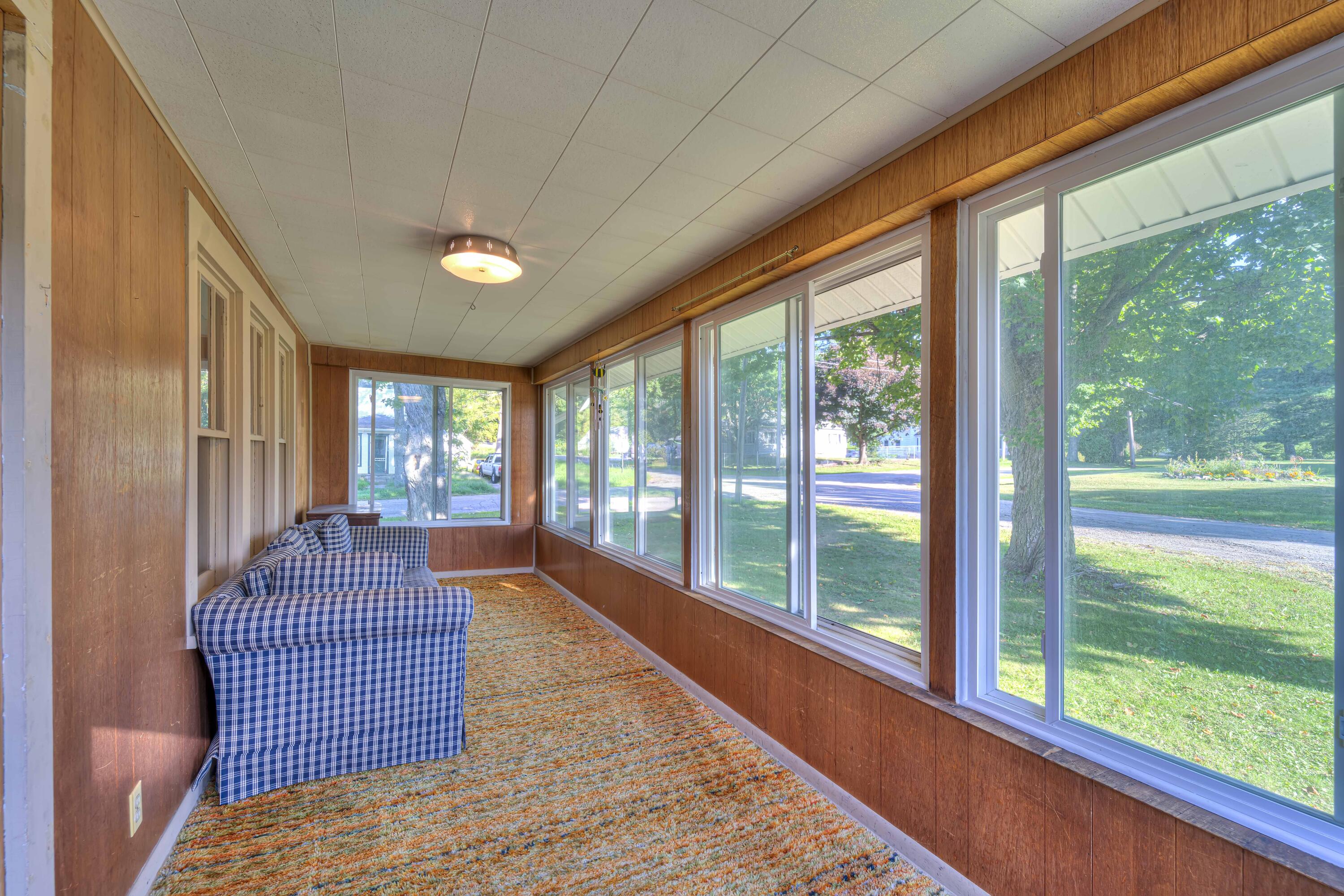 122 West High Street Rives Junction, MI 49277 - Photo 4 of 29 122 W High St in Rives 15