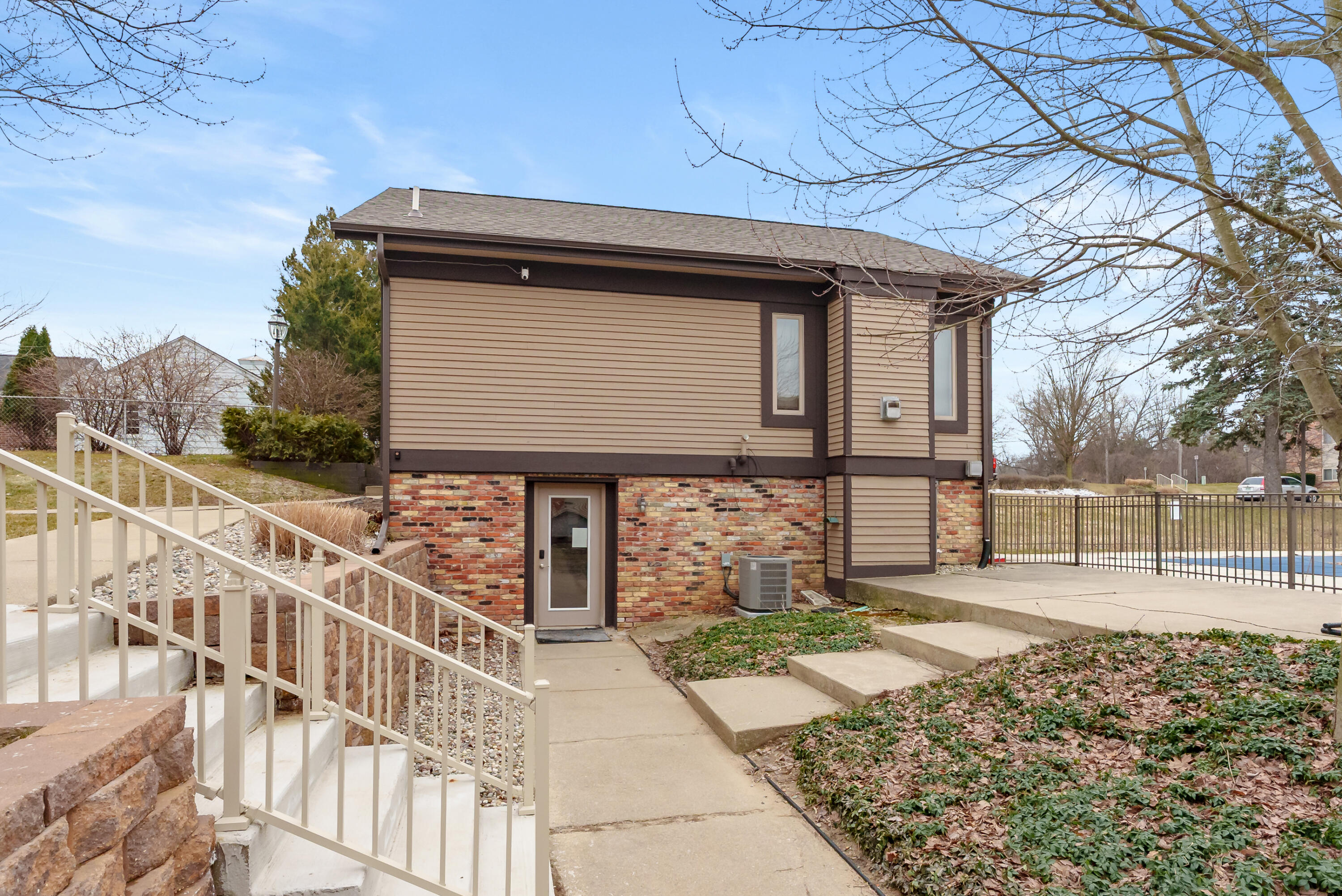 734 West Kilgore Road, Unit 101 Kalamazoo, MI 49008 - Photo 25 of 31 Kilgore Rd W 734 Unit 101 Portage 49024-