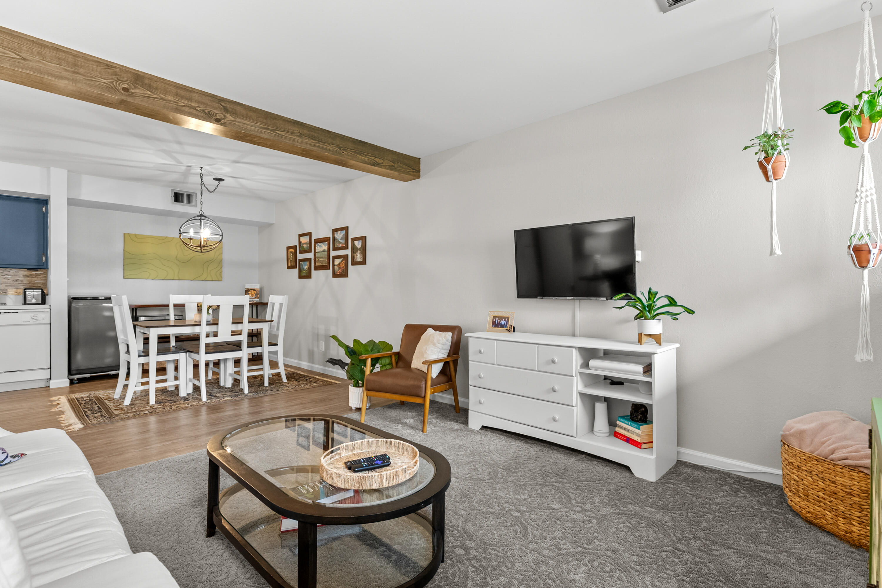 734 West Kilgore Road, Unit 101 Kalamazoo, MI 49008 - Photo 6 of 31 Kilgore Rd W 734 Unit 101 Portage 49024-