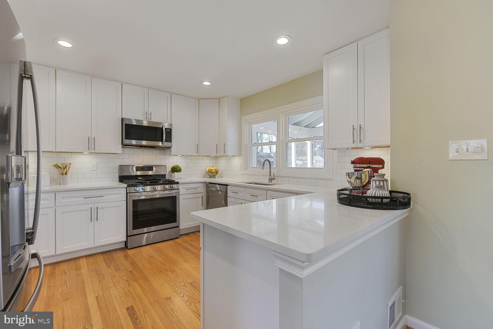 9904 Colony Road Fairfax, VA 22030 - Photo 9 of 36 Kitchen Renovated 2022