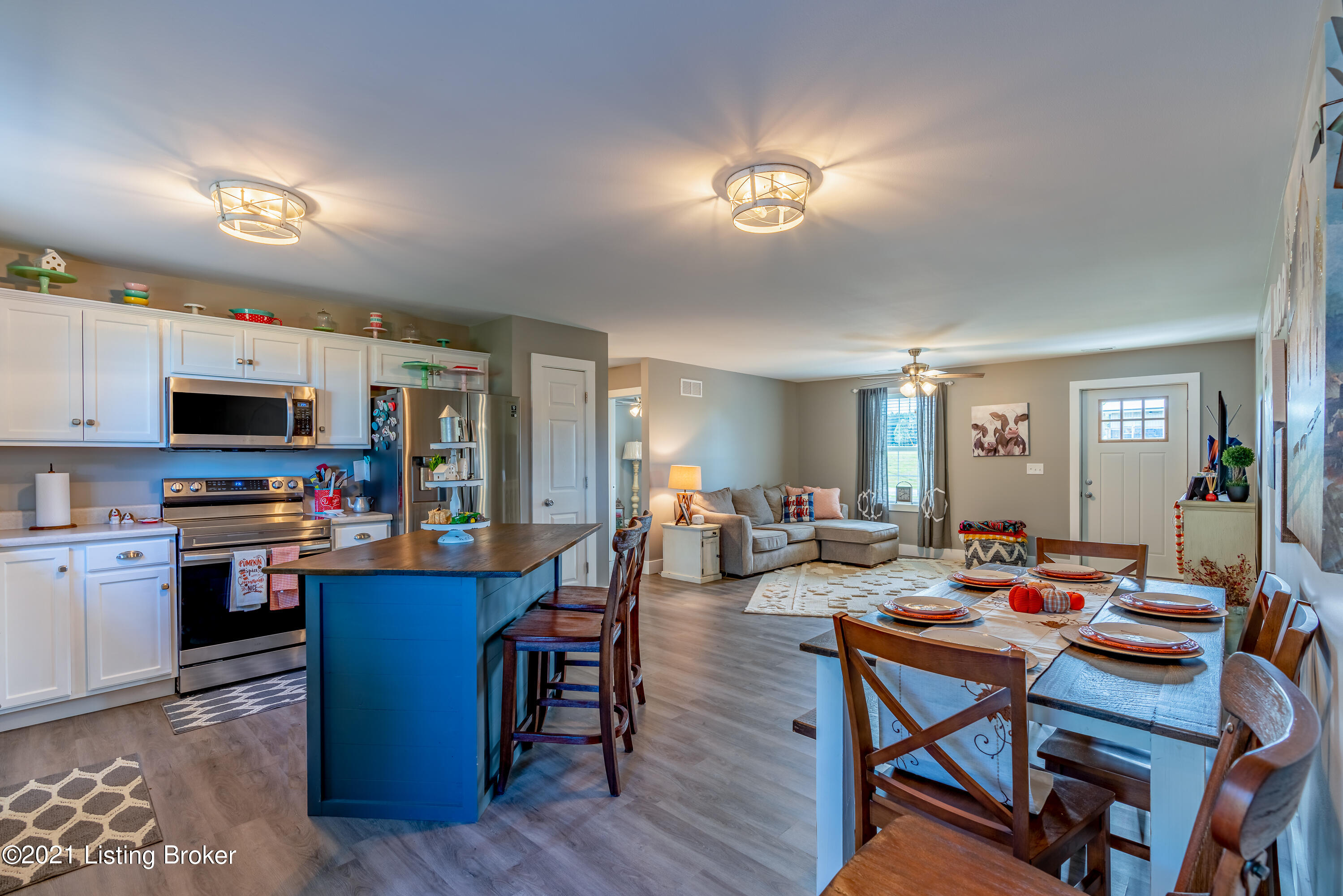 7718 Peonia Road Clarkson, KY 42726 - Photo 3 of 17 7718-Peonia-Rd-11Oct2021-086-HDR-Edit