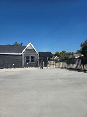 $2,800 | 616 Shaver Street, Pasadena, TX 77506