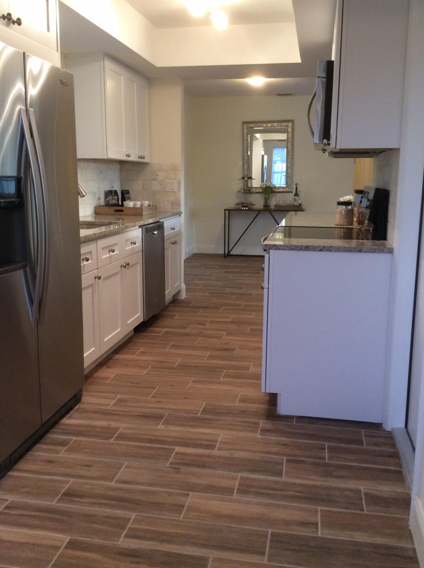 556 Northwest 15th Court Boca Raton, FL 33486 - Photo 4 of 12 Kitchen