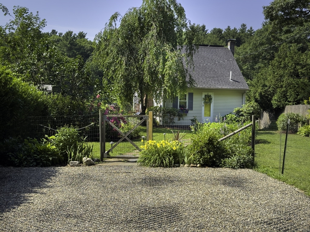 39 Leland Road Norfolk, MA 02056 - Photo 3 of 12
