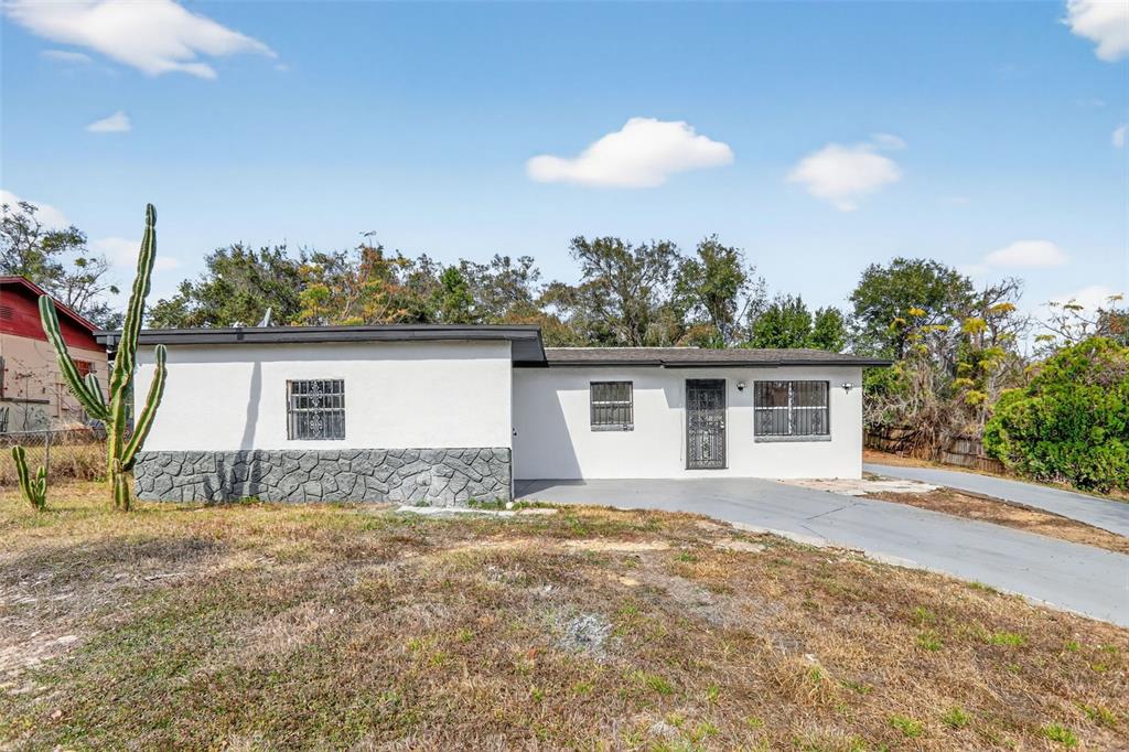 101 West Celeste Street Apopka, FL 32703 - Photo 2 of 43