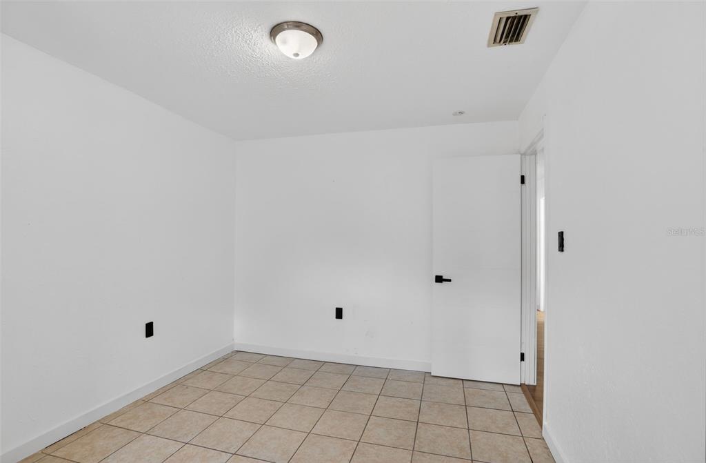 101 West Celeste Street Apopka, FL 32703 - Photo 21 of 47 a view of an empty room
