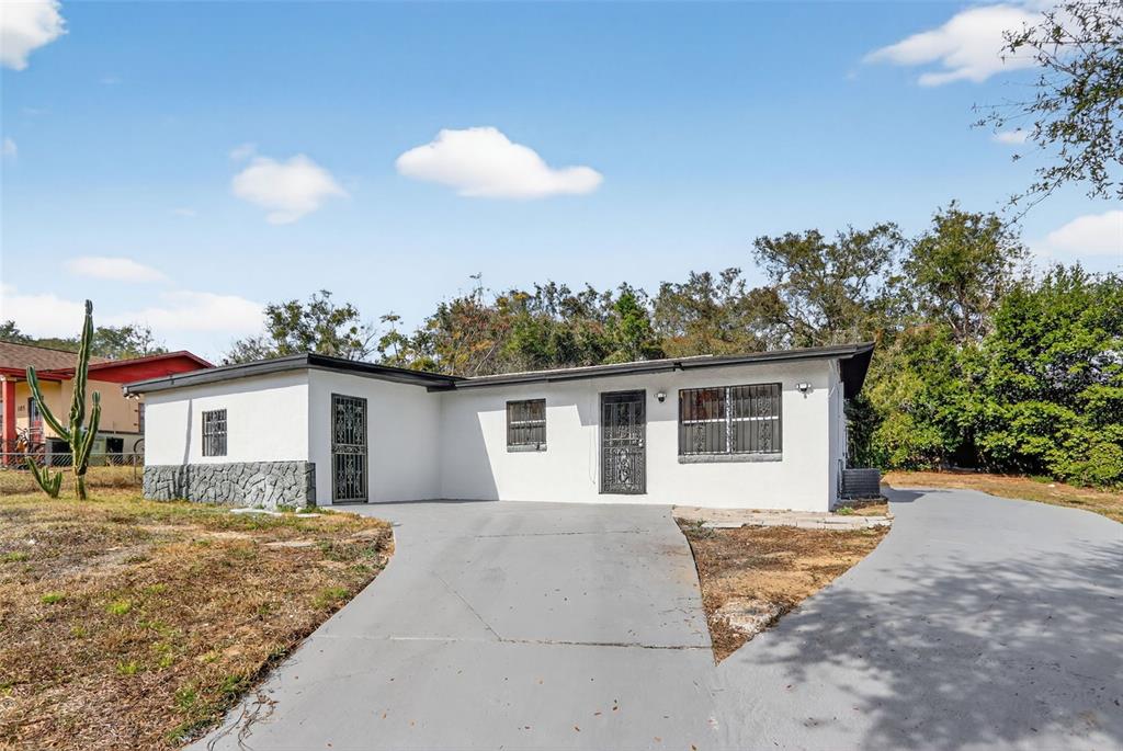 101 West Celeste Street Apopka, FL 32703 - Photo 3 of 43