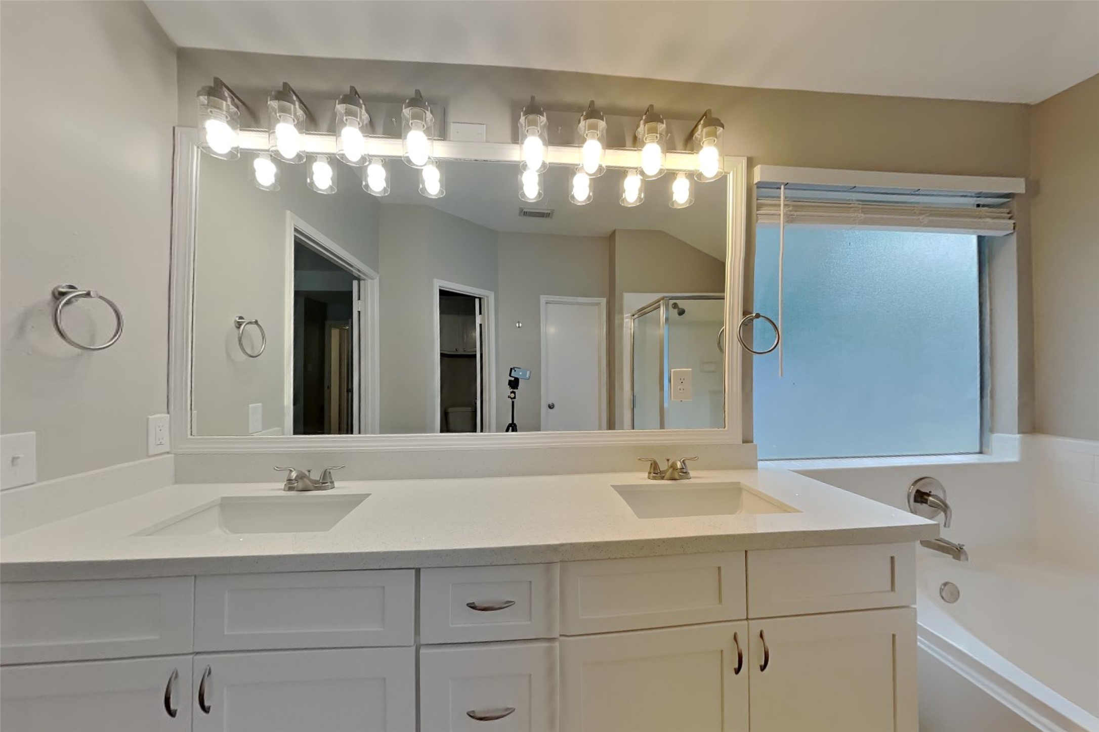 1427 Redwood Village Circle Spring, TX 77386 - Photo 12 of 22