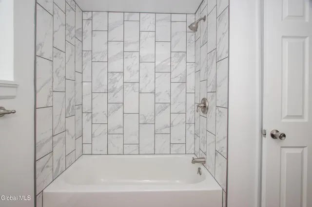 $1,250 | 59 Miller Avenue, Unit B, Albany, NY 12203