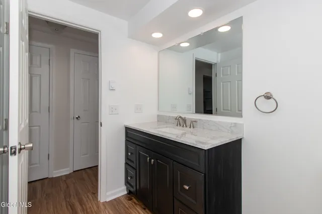 $1,250 | 59 Miller Avenue, Unit B, Albany, NY 12203