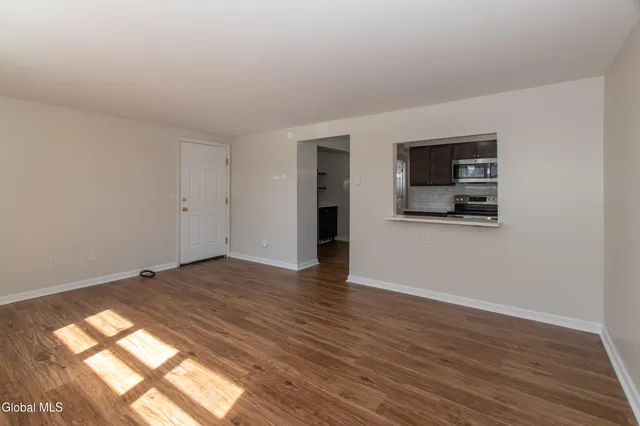 $1,250 | 59 Miller Avenue, Unit B, Albany, NY 12203