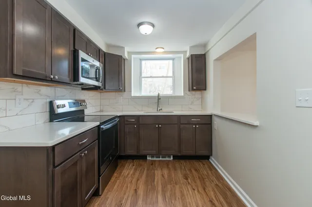 $1,250 | 59 Miller Avenue, Unit B, Albany, NY 12203