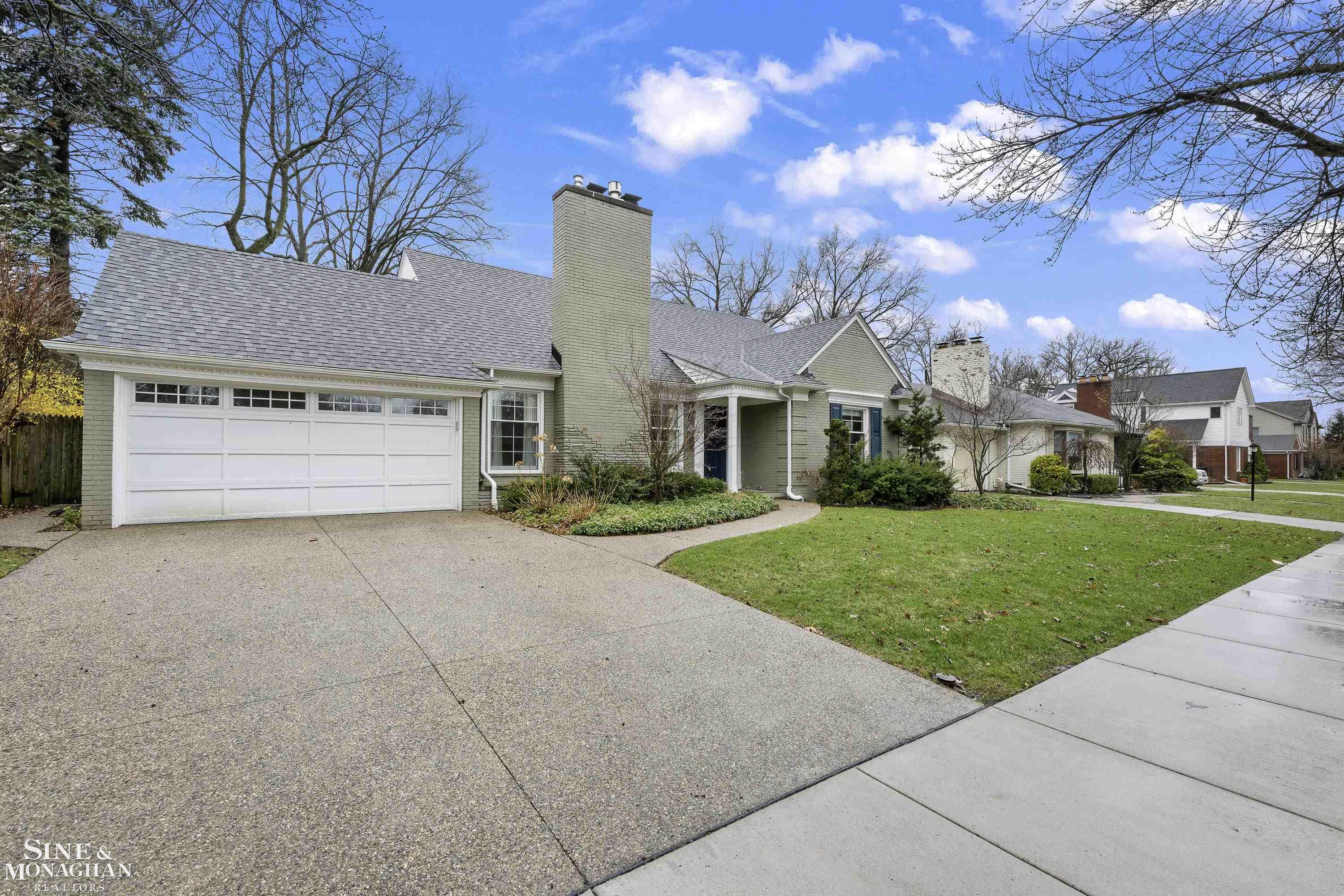 325 Stephens Road Grosse Pointe, MI 48236 - Photo 36 of 41 50171807-12d7ce94-8489-4092-87c4-671f0f225d92.JPG