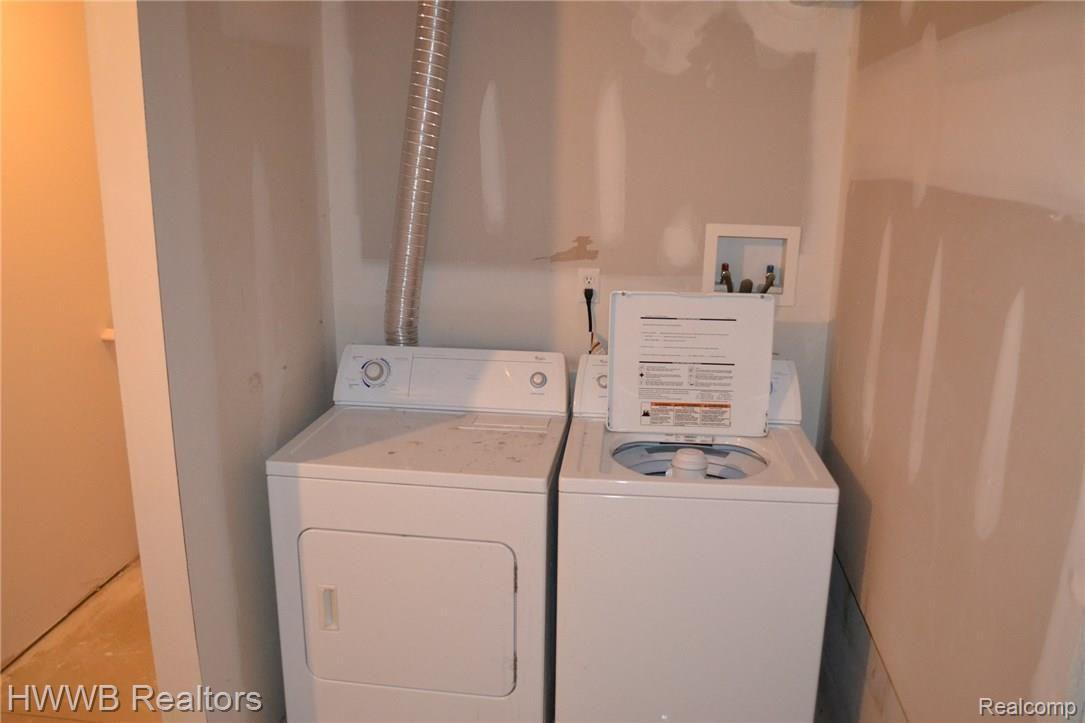 50131 Harding Street Canton, MI 48188 - Photo 17 of 22 Laundry
