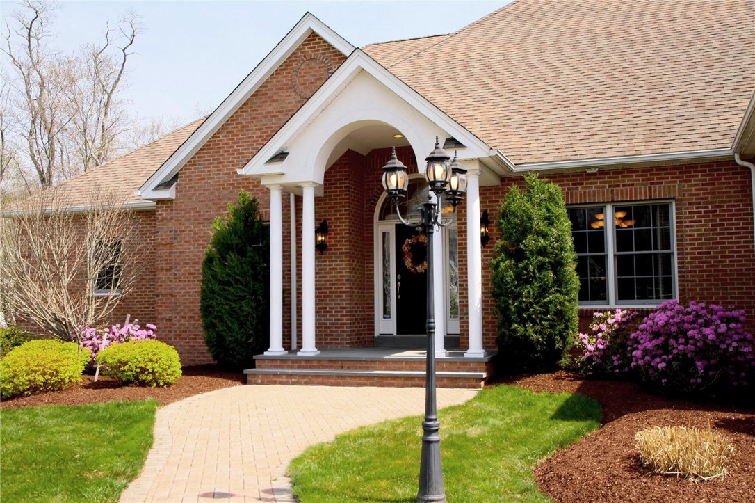 10 Winterberry Road Lincoln, RI 02865 - Photo 4 of 40 Gallery Image 4