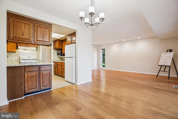 $2,000 | 3625 Gleneagles Drive, Unit 21A, Silver Spring, MD 20906