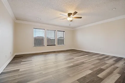 $325,000 | 628 King Street, Cedar Hill, TX 75104