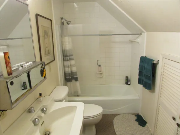 $275,500 | 221 East Garden Street, Goliad, TX 77963