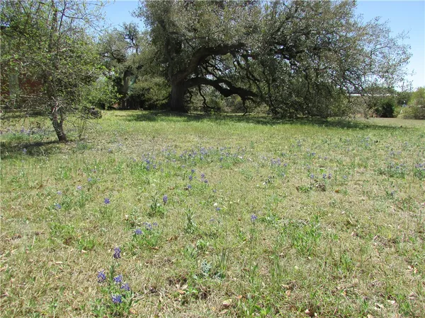 $275,500 | 221 East Garden Street, Goliad, TX 77963