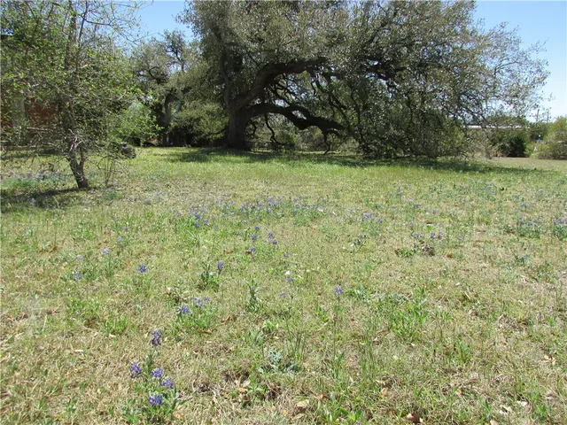 $275,500 | 221 East Garden Street, Goliad, TX 77963